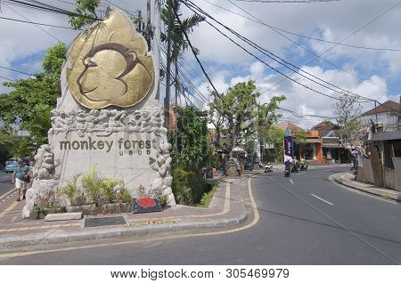 Ubud, Bali, Indonesia - 23th May 2019 : Picture Of The Ubud Monkey Forest Monument Located At The En
