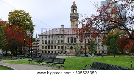 Worcester, Massachusetts/united States - October 10, 2018: A View Of Worcester City Hall In [october