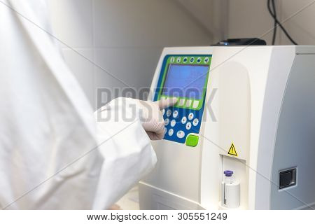 Scientific Medical Test With Automated Hematology Analysis .