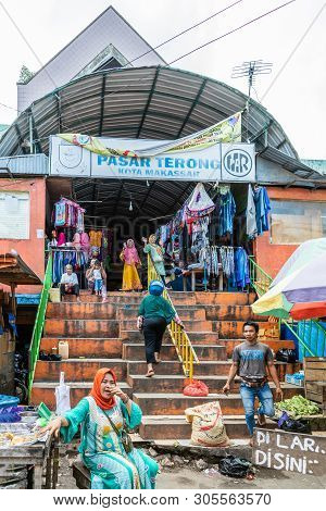 Makassar, Sulawesi, Indonesia - February 28, 2019: Terong Street Market. Entrance To The Covered Par