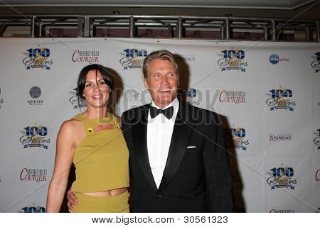 LOS ANGELES - FEB 26: Dolph Lundgren ankommer til 