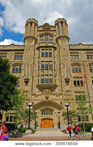 Ottawa, Canada - July 1, 2009: Connaught Building Is A National Historic Site Built In 1913 With Tud