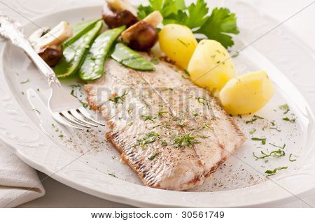 jediný smažené s brambory a houbami