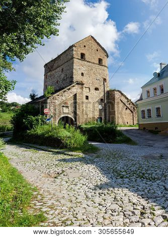 Tower Of Stefan Batory Of Fortification System Of Old Town With City Gate, Built In 16th Century. Vi