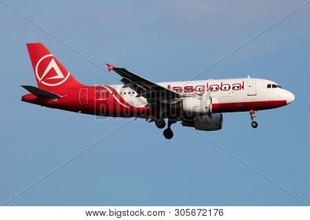 Istanbul / Turkey - March 28, 2019: Atlasglobal Airbus A319 Tc-atd Passenger Plane Landing At Istanb