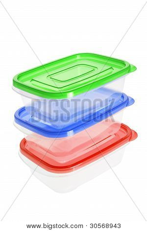 Plastik kaplar yığını