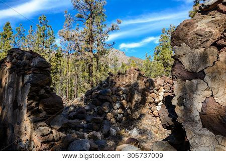 He Ruins Of An Old House In Tenerife