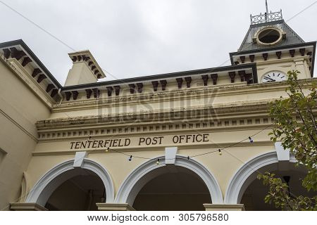 Tenterfield, Australia - April 12, 2019: Detail Of The Tenterfield Port Office, A Heritage Listed Bu