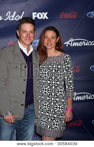 LOS ANGELES - MAR 1: Kevin Rahm ankommer til American Idol sæson 11 Top 13 festen på det den i går