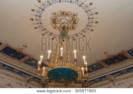 Moscow - October 27, 2018: Genuine Chandelier In The Lepeshkiny Town Mansion. Is Now The Institute O