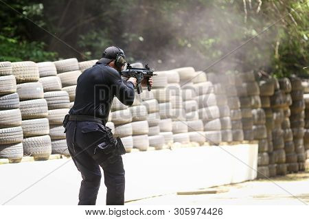 Bucharest, Romania - June 10, 2019: A Romanian Sias (equivalent Of Swat In The Us) Police Officer Tr