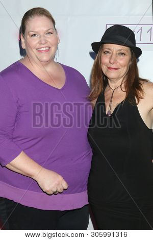 LOS ANGELES - JUN 9:  Linda Michaels, Michelle Kaufer at the 