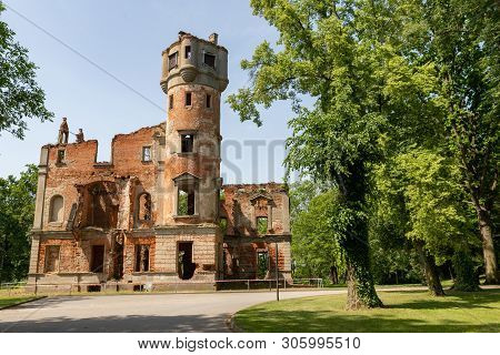 Runowo Krajenskie, Kujawsko Pomorskie / Poland - June 11, 2019: Ruins Of An Old Estate. Ruined Mansi