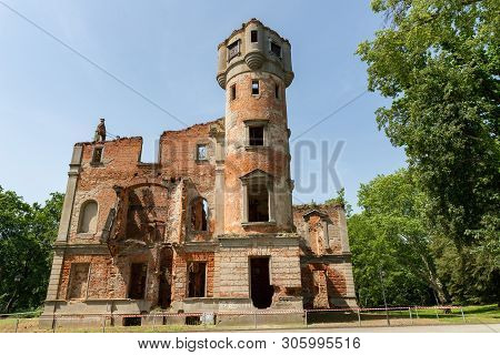 Runowo Krajenskie, Kujawsko Pomorskie / Poland - June 11, 2019: Ruins Of An Old Estate. Ruined Mansi