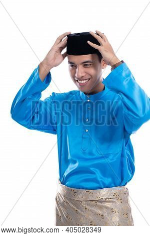 Man Put His Clothes For Eid Mubarak Celebration