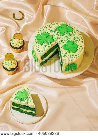 St Patricks Day Sweet Food Concept. Sweet Desserts For Saint Patricks Day Party - Cake Decorated Sha