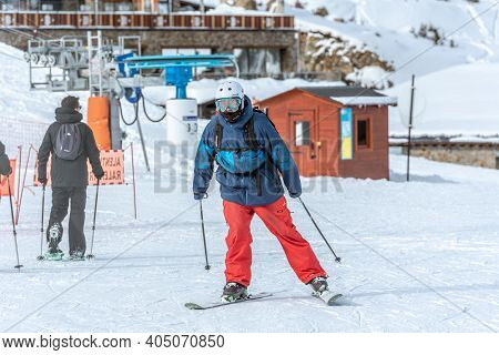 Grandvalira, Andorra: 2021 January 17: Skier At The Grandvalira Ski Resort In Andorra In Times Of Co