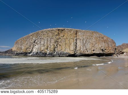Seal Rock Receation Site In Oregan Usa On A Sunny Summers Day