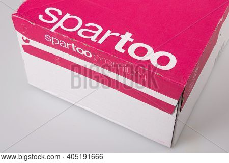 Bordeaux , Aquitaine  France - 01 24 2021 : Spartoo Logo And Sign Text Of Brand Shoes Delivered In P