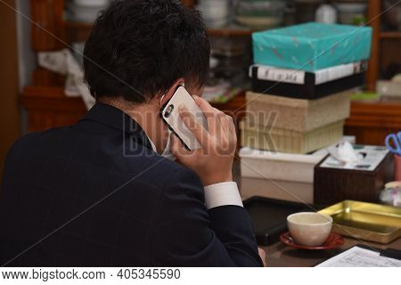 A Business That Provides A Visit Service For Buying Second-hand Goods.