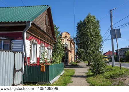 Rabochaya Street In The Historical Part Of The City Of Mariinsk, Kemerovo Region-kuzbass