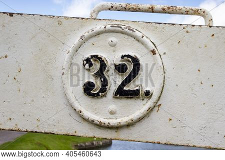 Devizes, Wiltshire, Uk, August 25 2020. Numbers On The Lock Gates At Caen Hill Locks, Kennet And Avo