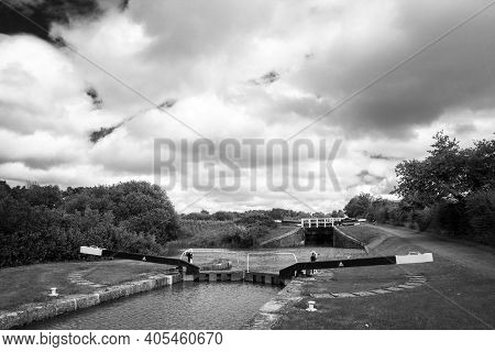 Devizes, Wiltshire, Uk, August 25 2020. Caen Hill Locks On The Kennet And Avon Canal. Devizes, Engla