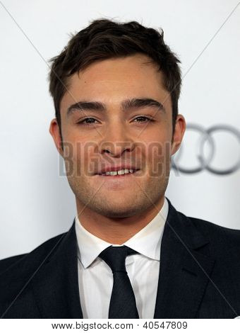 LOS ANGELES - NOV 03: Ed Westwick Ankunft 