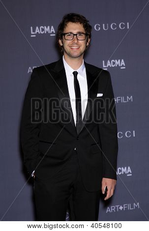 LOS ANGELES - 27 Ekim: JOSH GROBAN LACMA ana bilgisayarlarına 2012 sanat + filmi Gala 27 Ekim tarihinde 20 geldi.
