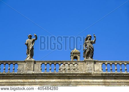 Longleat, Uk - August 26, 2020. Longleat Is An English Stately Home And The Seat Of The Marquesses O