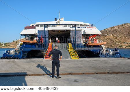 Ios, Greece - September 22, 2020: Caldera Vista, High Speed Catamaran Owned By Seajets In Ios Port. 