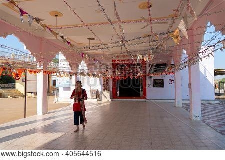 Jaisalmer, Rajasthan, India - 15th October 2019 : Travelling Woman At Tanot Mata Mandir At India Pak