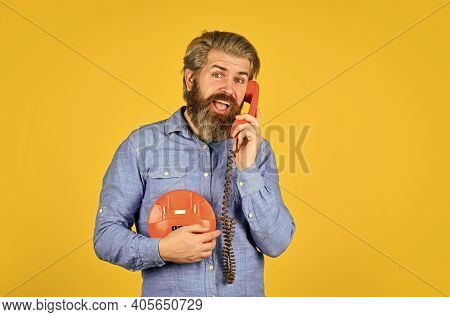 Marketing Automation. Cold Calling Scripts. Outdated Technology. Manager Phone Dialog Communication.