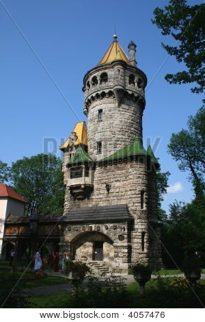 Mutter Turm