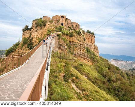 Bagnoregio, Italy - 19 September 2020: Panoramic View Of Famous Civita Di Bagnoregio With Tourists O