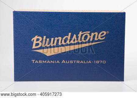 Bordeaux , Aquitaine  France - 01 24 2021 : Blundstone Australia Logo Text And Sign Brand On New Sho
