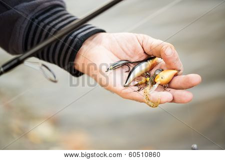 Fishing decoy