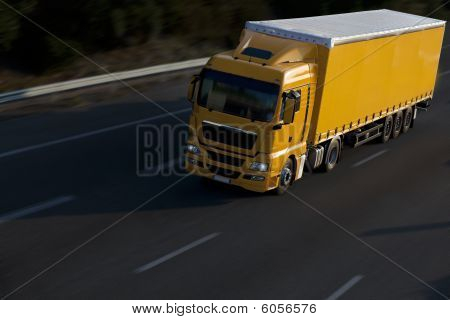Semitruck とトレーラー