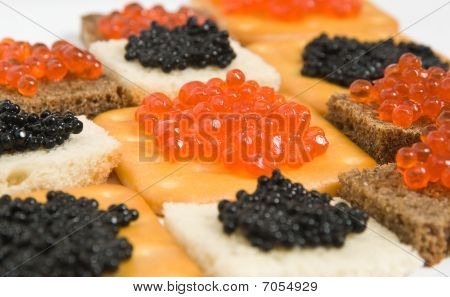 Caviar สีแดง และสีดำ