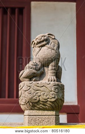 Chinese Guardian Lion Statue