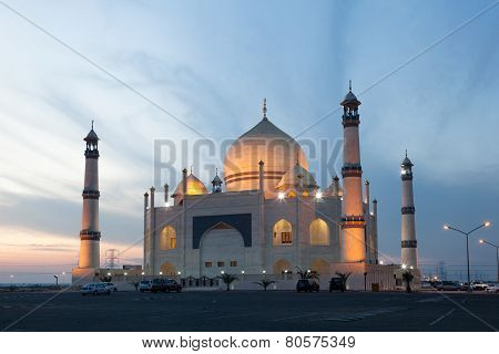 Fatima Mosque In Kuwait