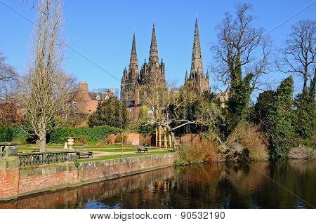 Lichfield Cathedral and Minster Pool.