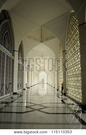 Interior of Sultan Salahuddin Abdul Aziz Shah Mosque or Shah Alam Mosque