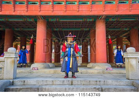 The Guard At The Bosingak Belfry In Seoul, South Korea