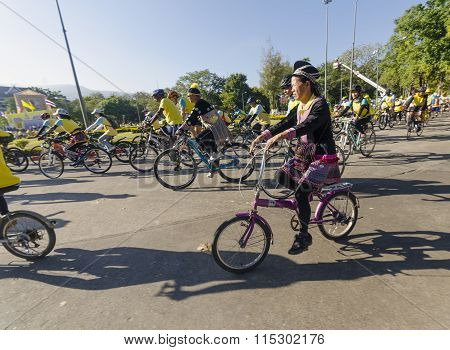 Hilld Tribe Lady At Bike For Dad