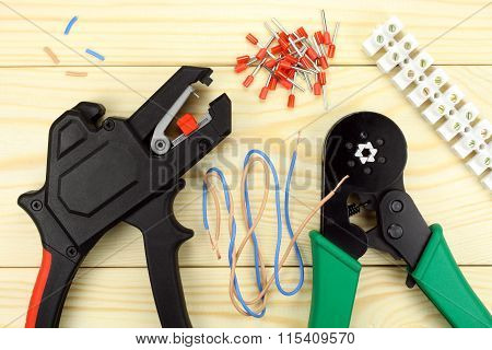 Crimping Tool For Wires