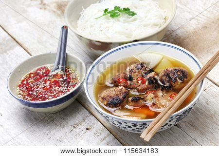 bun cha, grilled pork rice noodles and herbs, vietnamese cuisine
