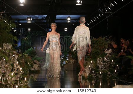 Tuvanam Catwalk
