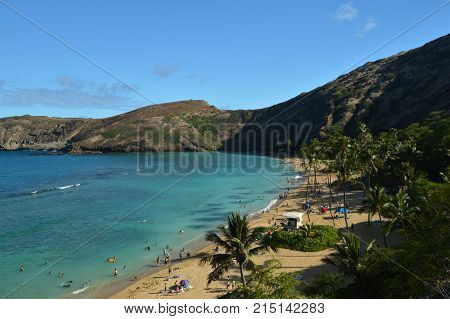 Honolulu Beach With Large Reefs Full Of Precious Fish. Oahu Hawaii USA EEUU.