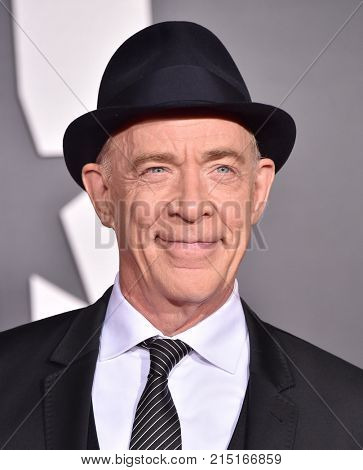 LOS ANGELES - NOV 13:  JK Simmons arrives for the 